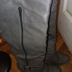 Women's Boots Size 8 