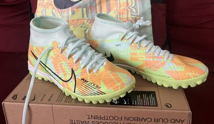 Nike Soccer Shoes Size 4