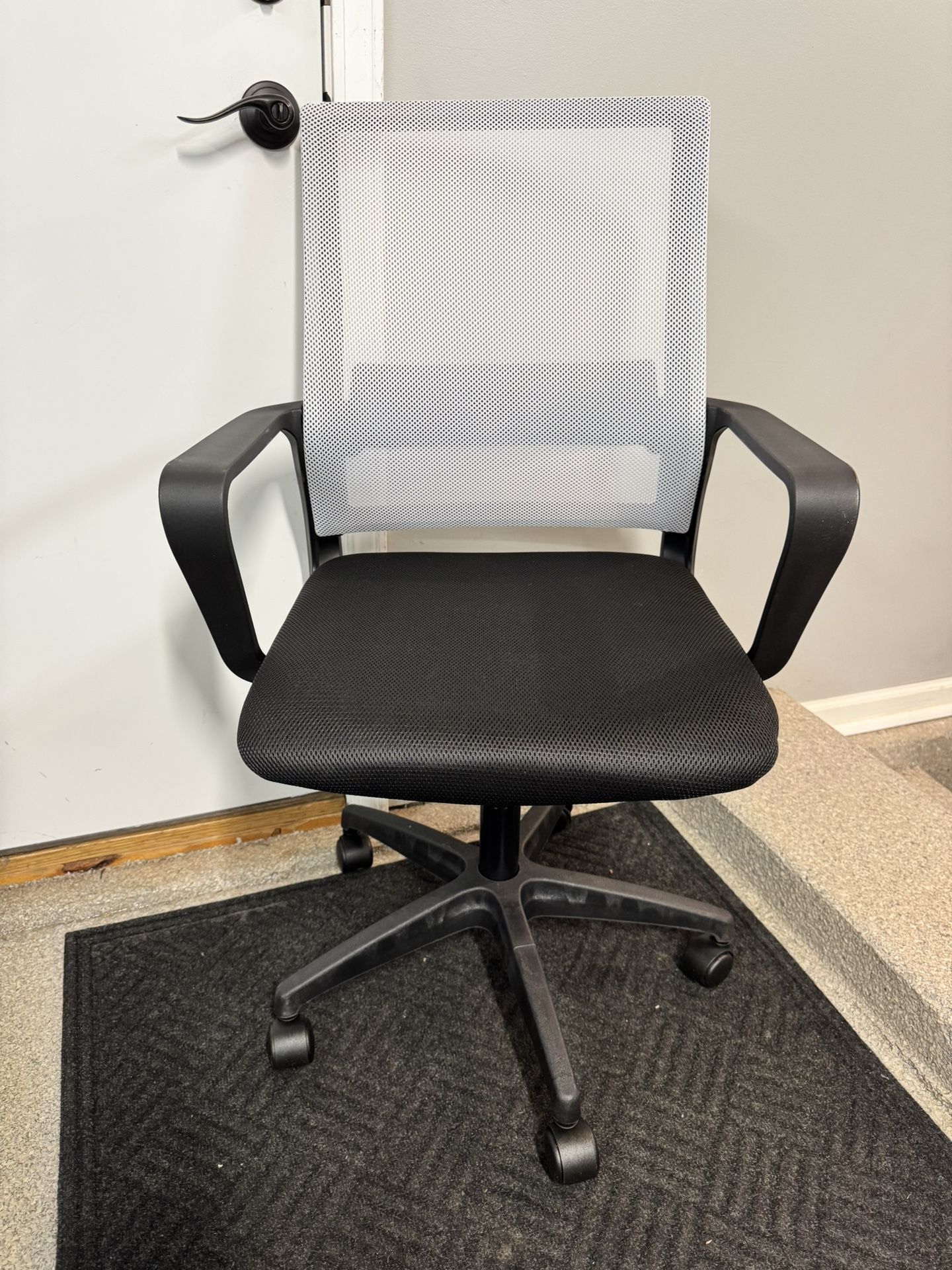 Brand New White/Black Mesh Back Height Adjustable Reclining Ergonomic Office Chair 