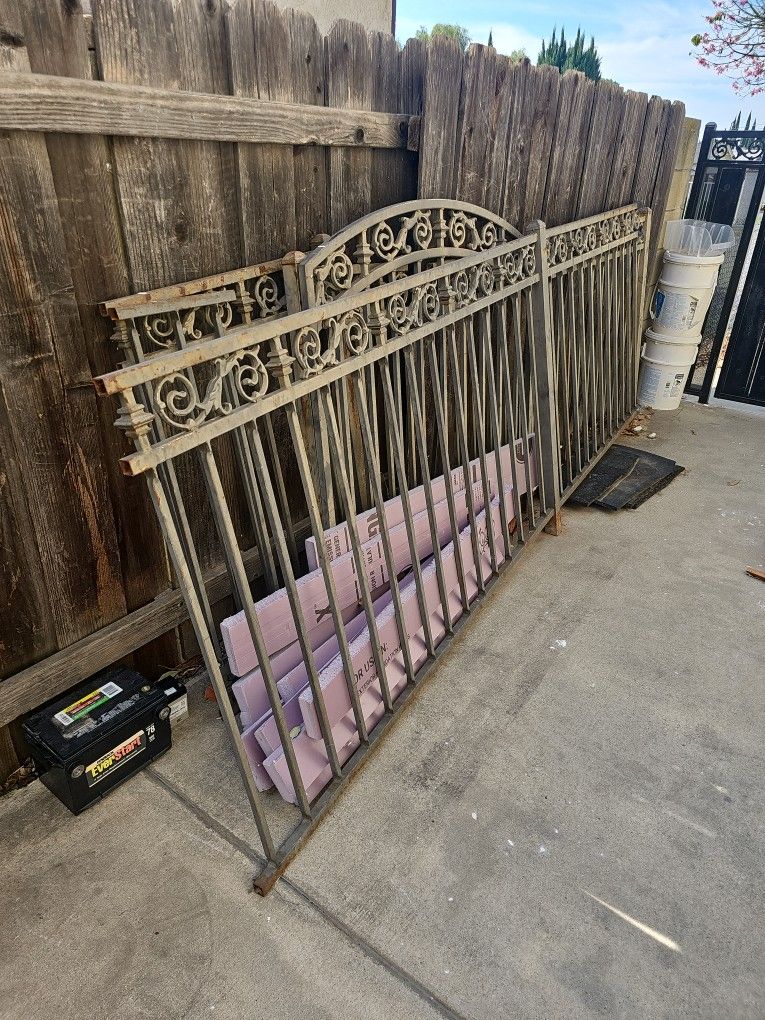 Wrought iron gate / Fence