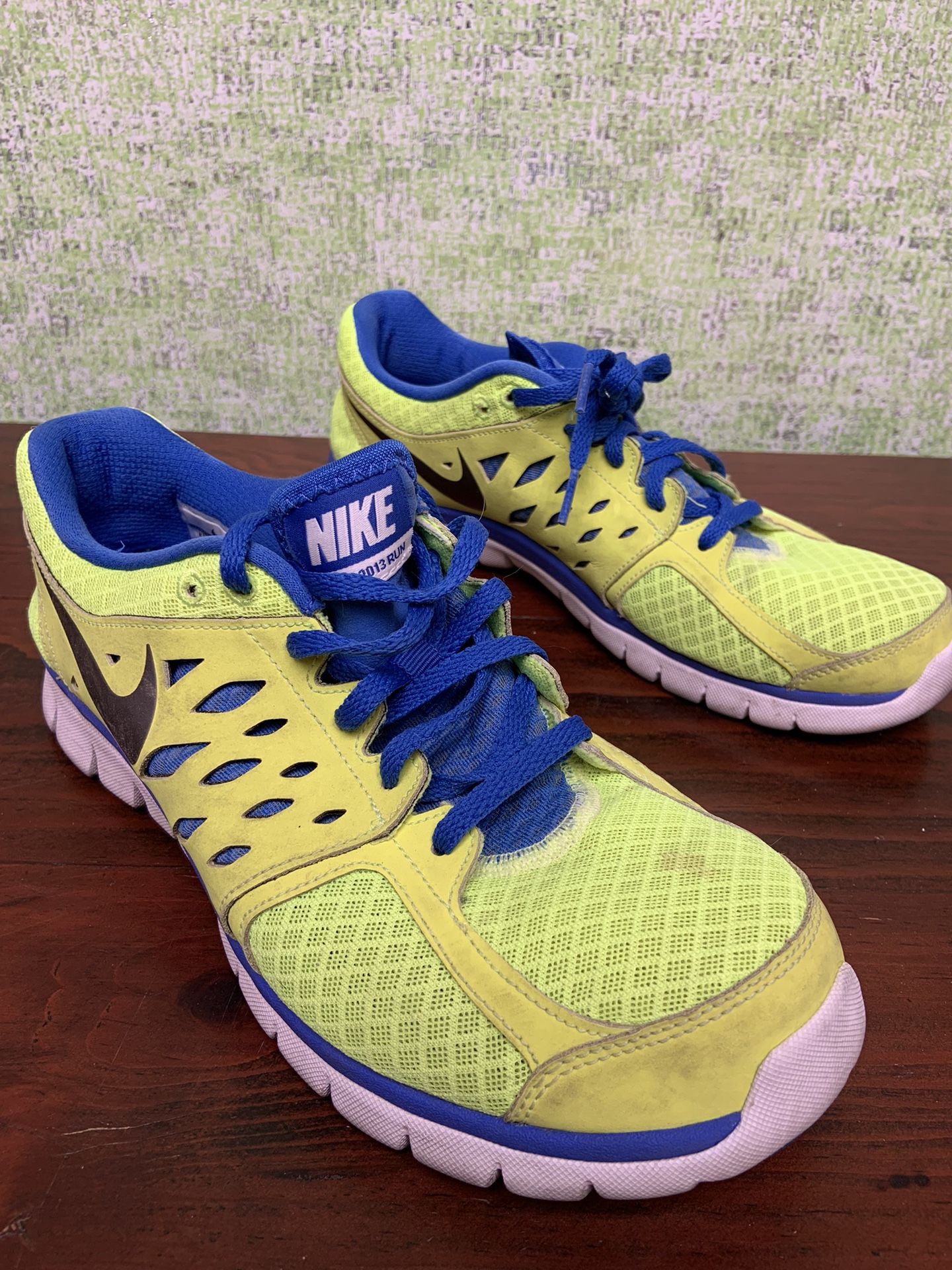 Nike flex 2013 running shoes size 8.5
