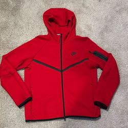 Red Nike Tech Size M