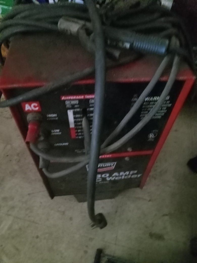 WELDER 30 Amp.
