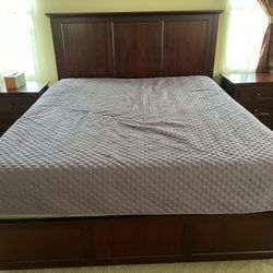 KING SIZE bed Frame with mattress 