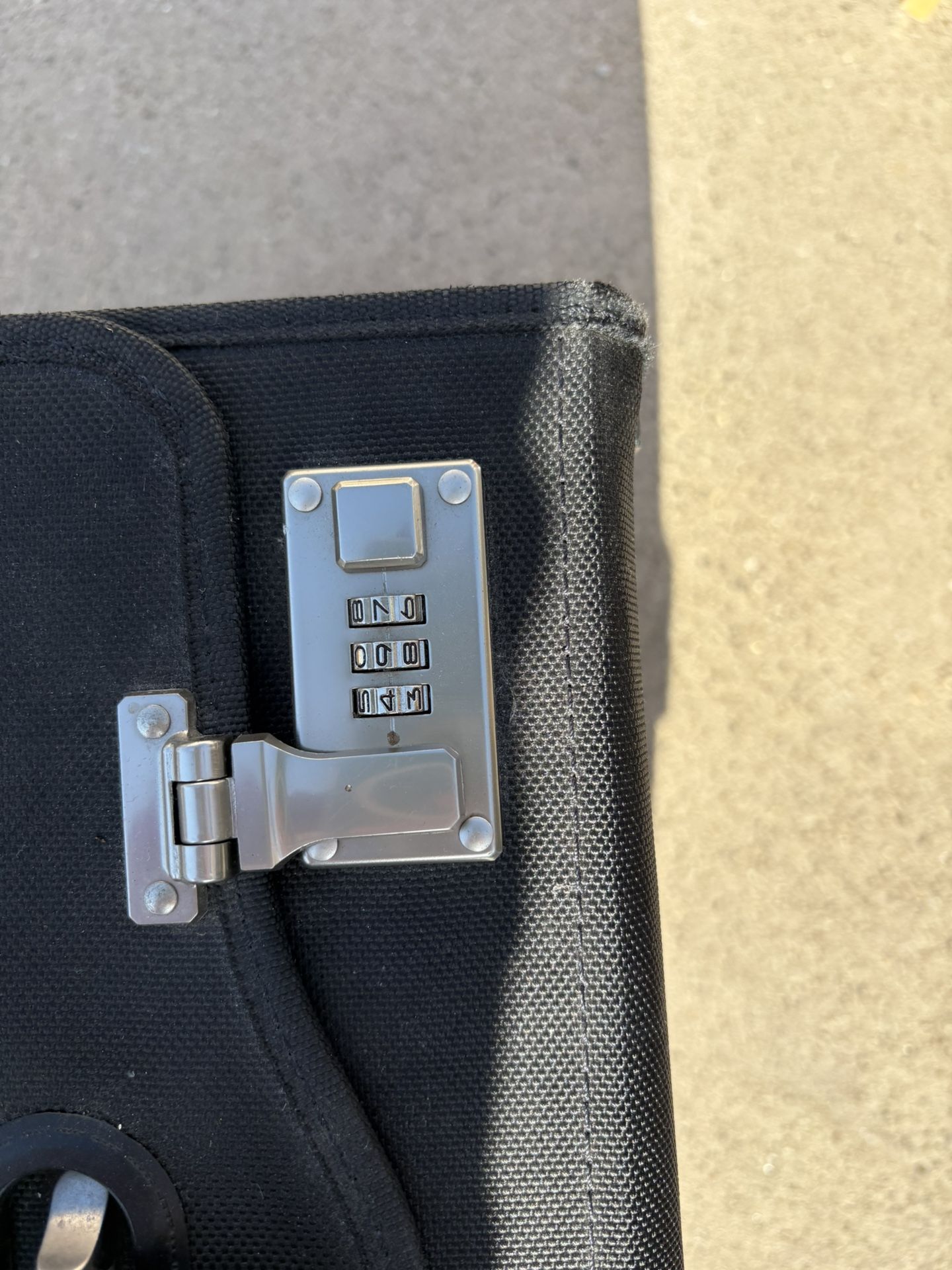 Locking Pilot Briefcase