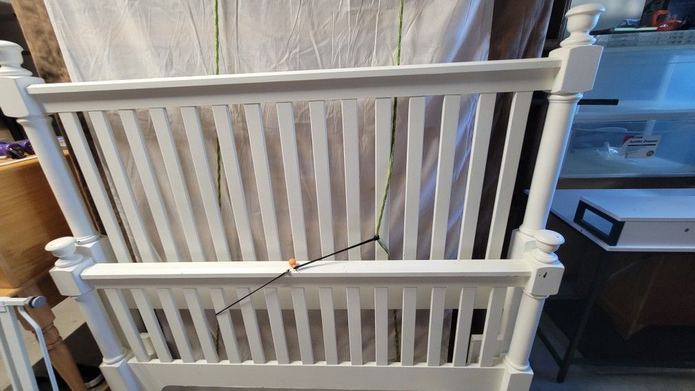 White Bed Frame Queen Size