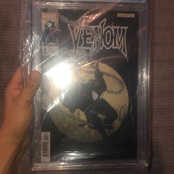 Venom #4 3/22 Yardin Variant Cgc 9.8