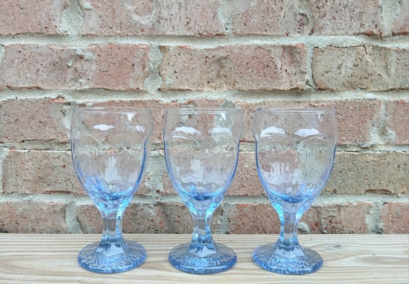 Vintage Libbey Glass Chivalry Blue Water Goblets 