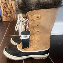 New With Tags SOREL Joan of Arctic Faux Fur Waterproof Snow Boot 