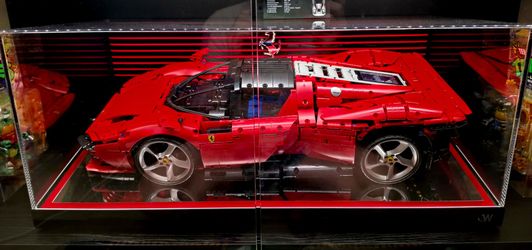 LEGO Technic Ferrari Daytona SP3 with Display Case!