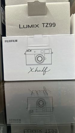 FujiFilm Point and Shoot X Half