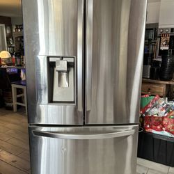 LG FRENCH DOOR REFRIGERATOR 