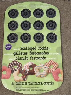 Wilton 24 Cavity Scalloped Cookie Pan