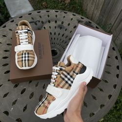 Burberry shoes