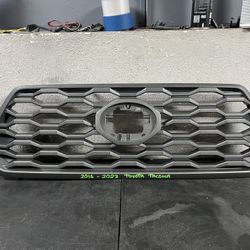 2016-2017-2018-2019-2020-2021-2022-2023 TOYOTA TACOMA GRILL OEM USED #9072