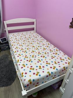 White twin bed + 8 inch memory foam mattress