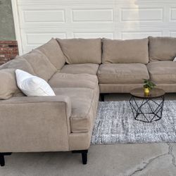 Sectional couch