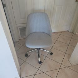 Rimicking Executive Desk Chair 