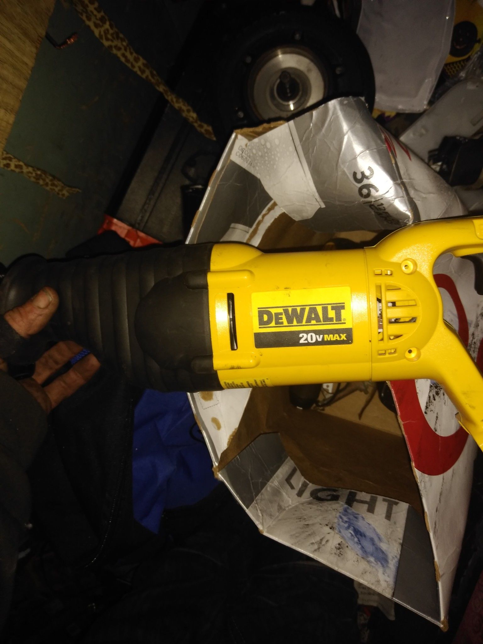 DeWalt 20 volt Sawzall and hammerdrill combo w/ battery