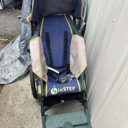 stroller 