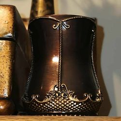 VINTAGE ORNATE GOLD BRONZE VICTORIAN FLORAL FLOWER VASE STORAGE CUP TABLE DECOR