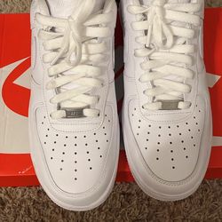 Men’s Size 10 Nike Air Forces