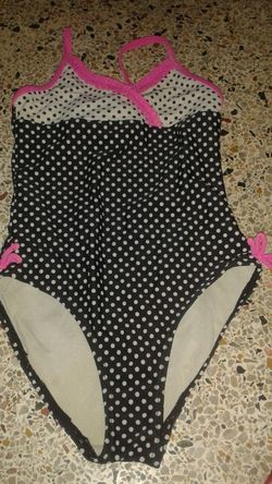Girl swim suit size 6/7