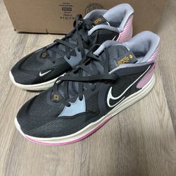 nike kyrie 5 low sneakers / basketball shoes Men size 11.5 