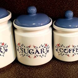 Vintage Kitchen Canister Set perfect condition 