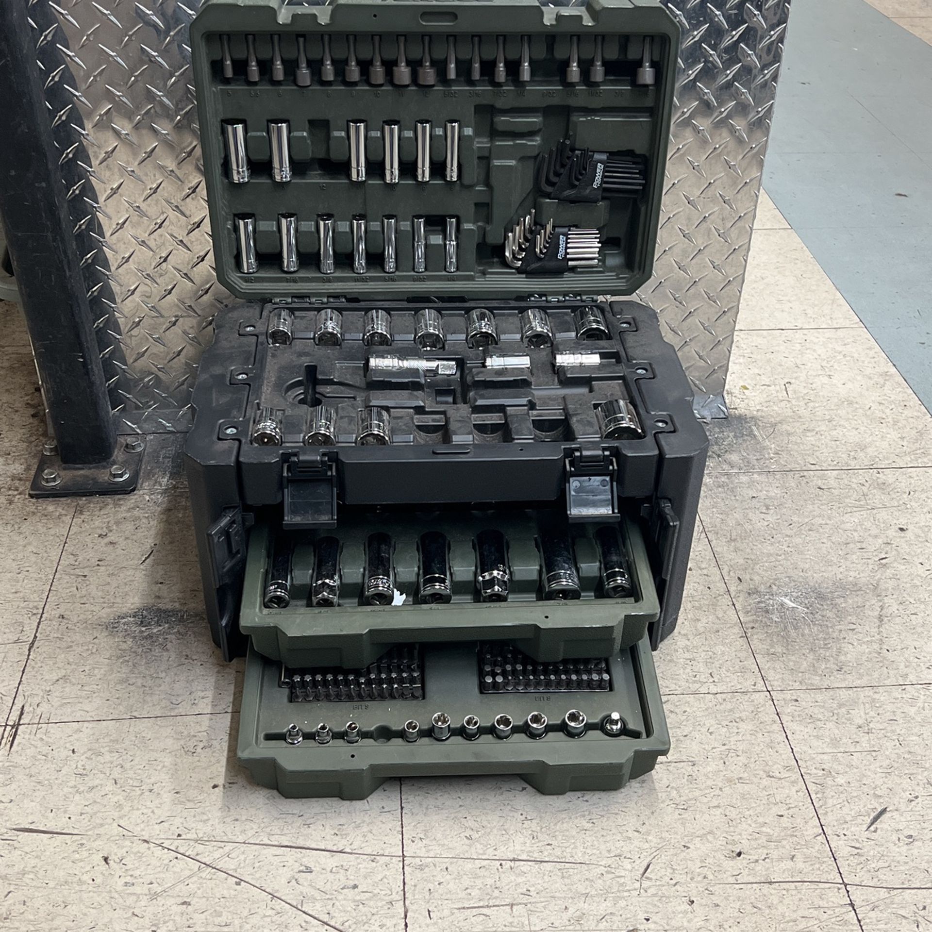 Power Torque PT60008 Mechanics Tool Set