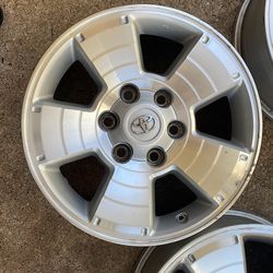 Stock 17” 6 Lug 2015 Toyota Tacoma Rims