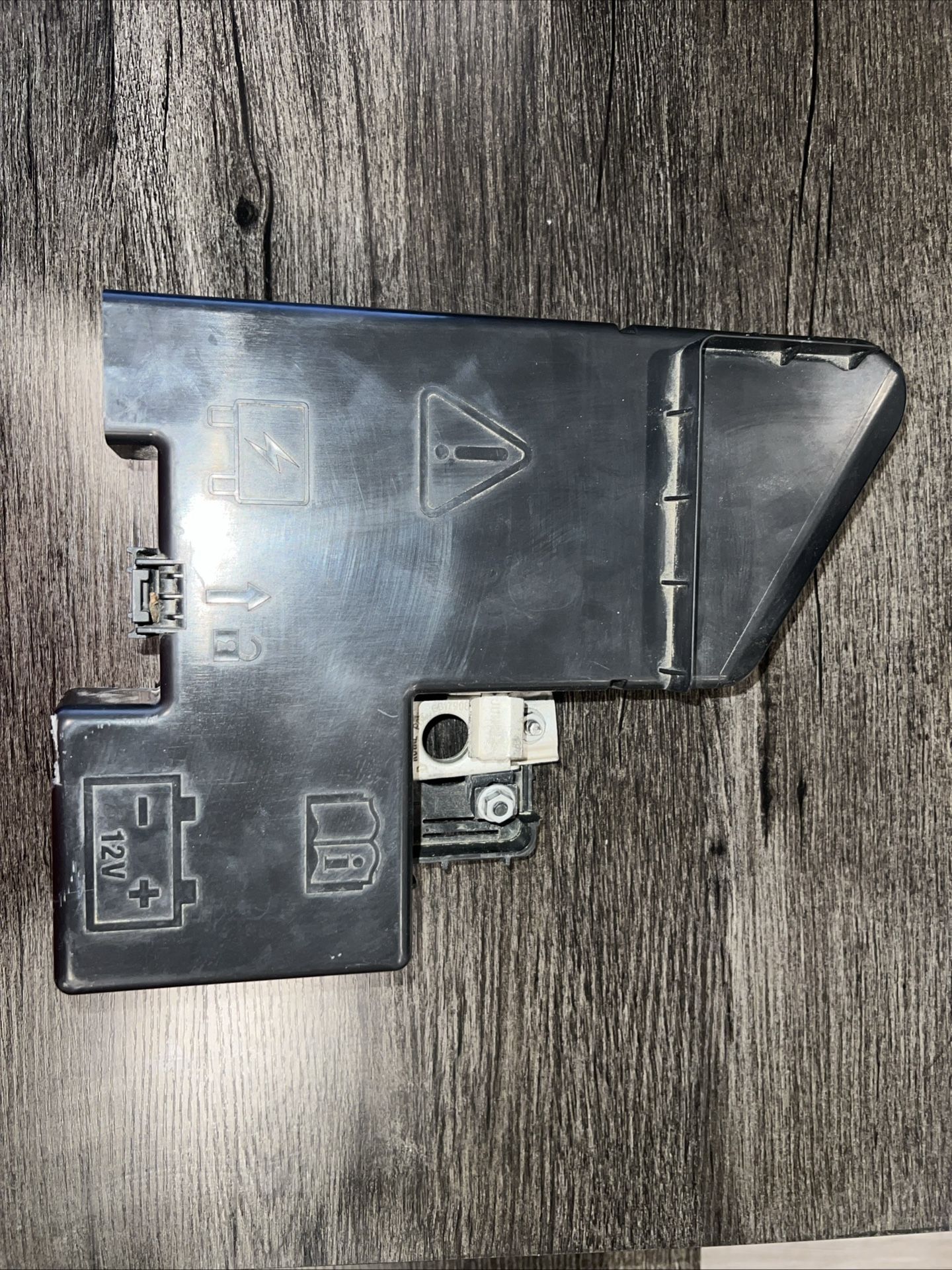 2020-2025 FORD EXPLORER BATTERY TERMINAL JUNCTION BOX L1MT-14A094 OEM