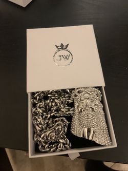 Stainless steel set with jesus head