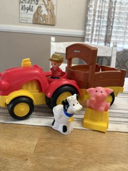 Fisher-Price little people large farm tractor with farmer and animals