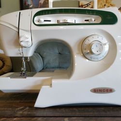 Singer Sewing Machine
