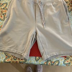 Lululemon New Size M Pale Gray Shorts 