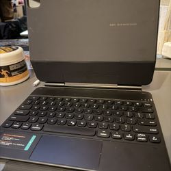 ESR iPad Pro 12.9 Inch Keyboard Case