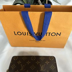 Authentic Louis Vuitton Wallet New Never used 