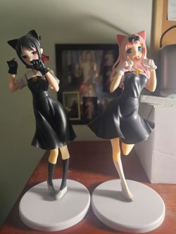 Kaguya and Chika figure love is War Cat version