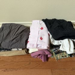 12pc Women’s M Clothing Lot- All for $5