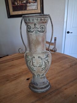 Decorative vase