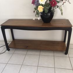 Console/entry Table