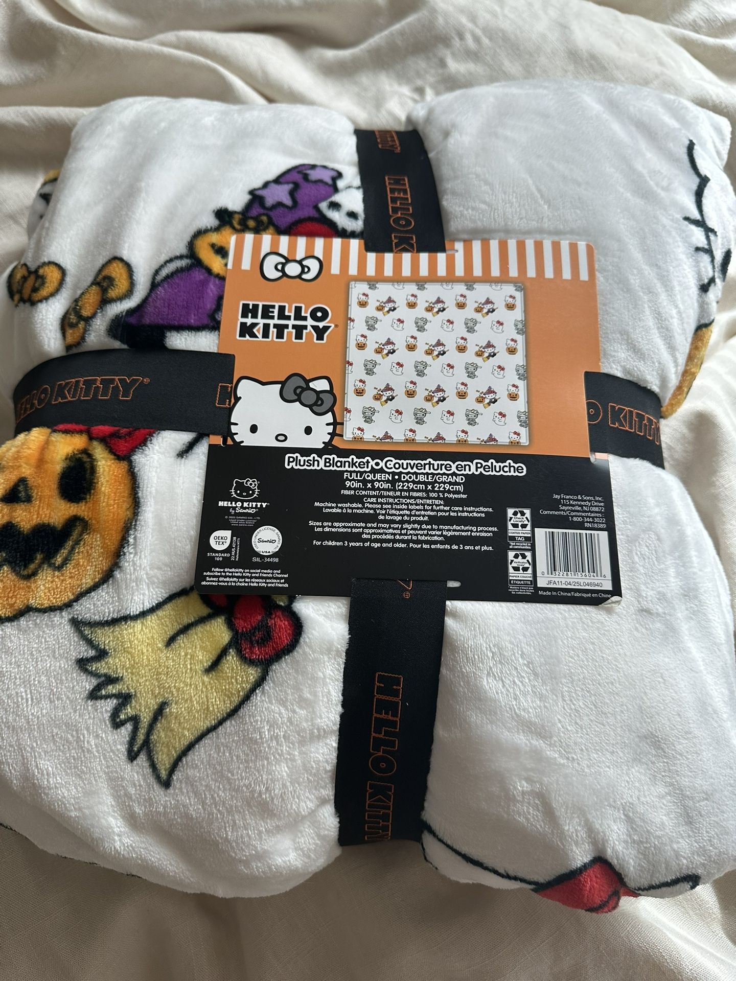 Hello Kitty Halloween Blanket Queen