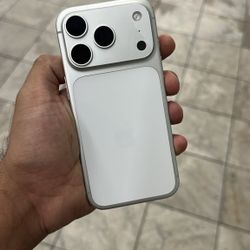 iPhone 17 pro Verizon 256GB 