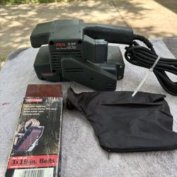 SKIL 3/4 HP-3x18”- Belt Sander Kit-7313- Auto Track, Dust Bag, Belts, 8’ Cord