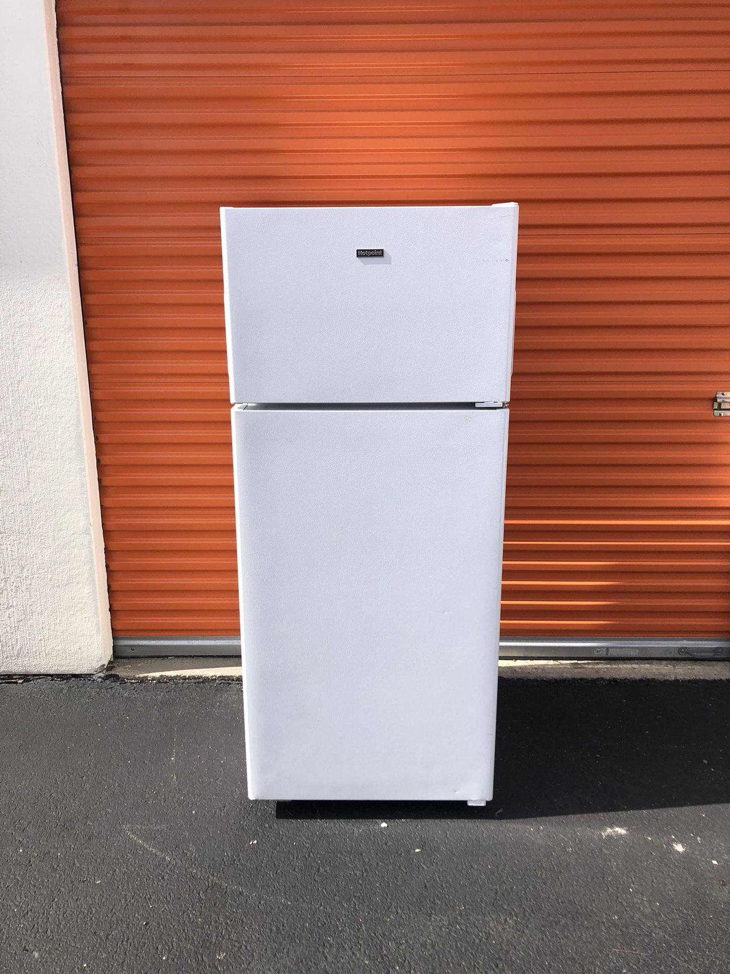 Fridge 28”