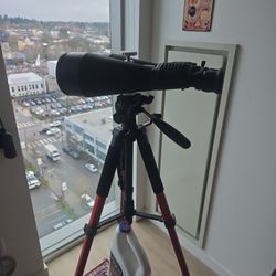 Long Range Binoculars And Tri Pod