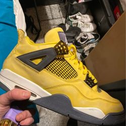 Jordan 4s 