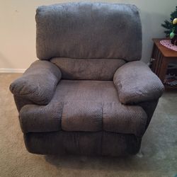 Wide Plush Recliner