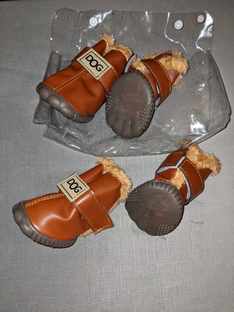 NEW SIZE 8 Dog Boots Winter Warm Skidproof Sneakers Paw Protectors